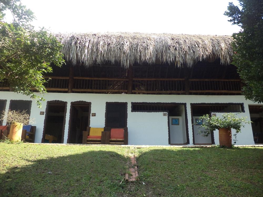Hotel Hacienda Combia El Caimo Exterior foto